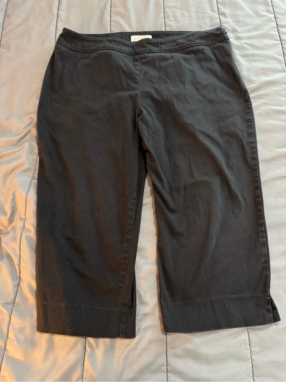CHAUS Jet Black Stretch Cropped Pants Capris Side Vent Trouser Career Size 16
